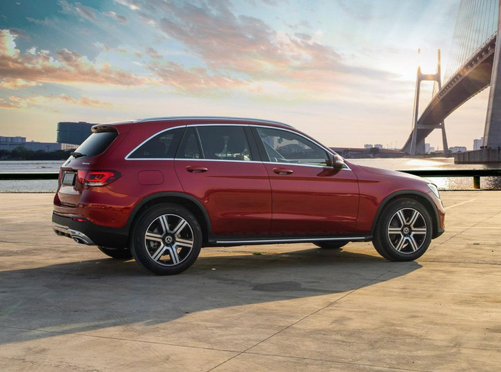So sánh giữa Mercedes-Benz GLC và GLA của phân khúc SUV cao cấp - 3
