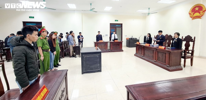 Bị tuyên án 5 năm tù, 'mẹ mìn' bắt cóc bé trai 2 tuổi ở Bắc Ninh khóc nức nở - 1