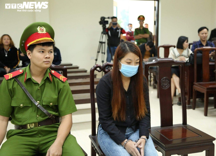 Hình ảnh 'mẹ mìn' bắt cóc bé trai 2 tuổi ở Bắc Ninh hầu tòa sơ thẩm - 5