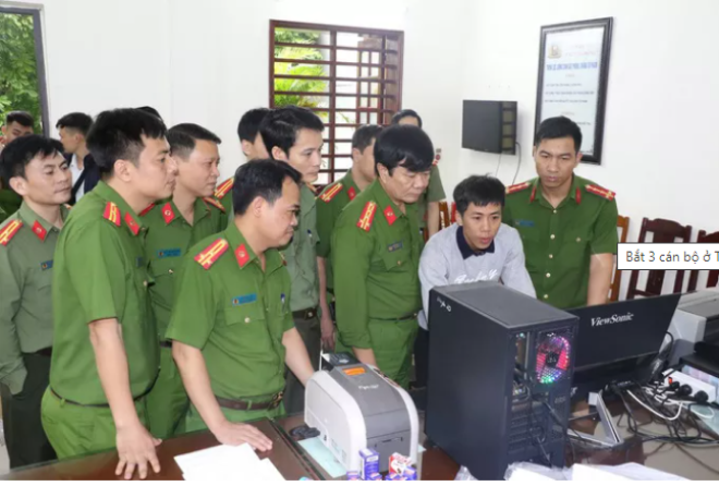 Bắt 3 nữ cán bộ ở Thanh Hóa trong đường dây làm văn bằng, chứng chỉ giả - 1