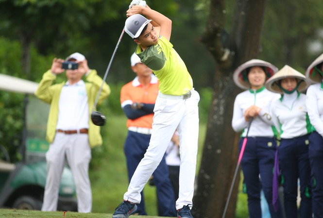 Hơn 200 golfer tranh tài tại Tiền Phong Golf Championship 2020 - 2
