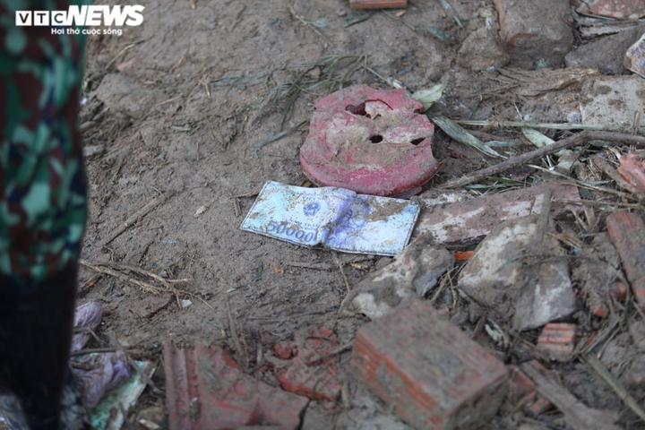 Ảnh: Ám ảnh những đồ vật còn sót lại sau vụ sạt lở kinh hoàng ở Trà Leng - 9