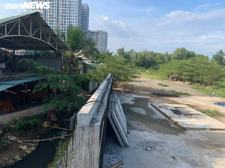 Ảnh: Dự án nối Thủ Đức với trung tâm TP.HCM 'nằm im' chưa biết ngày hoàn thành - 8