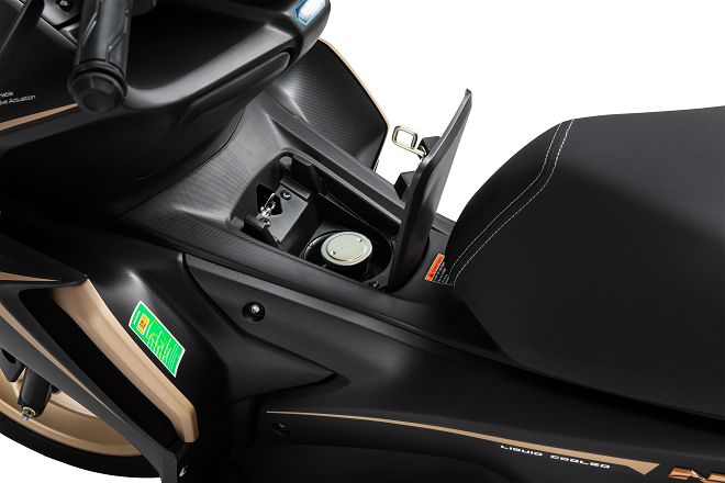 Yamaha Motor Việt Nam chính thức giới thiệu siêu xe ga thể thao NVX 155 VVA - 7