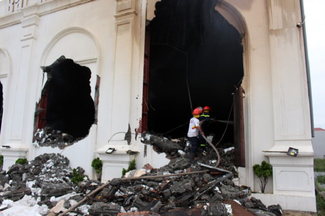 Nhân chứng kể phút kinh hoàng khi lửa thiêu rụi quán bar X5 làm 3 người chết - 1