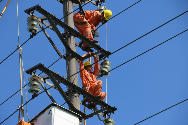Thủ tướng yêu cầu không tăng giá điện - 1