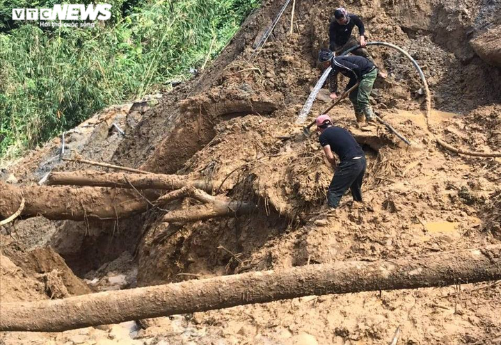 Bão số 10 gây mưa lớn, Quảng Nam cảnh báo lũ quét trên sông, suối vùng núi - 1