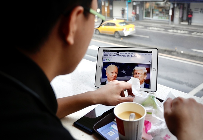 Cả thế giới cùng dõi theo kết quả bầu cử Mỹ - 8