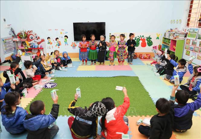 Vinamilk cùng Quỹ sữa Vươn cao Việt Nam chung tay vì trẻ em khó khăn Hà Giang - 2