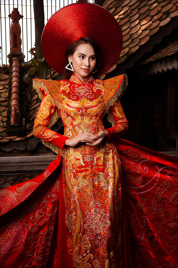 Hoa khôi Khánh My đội mấn nặng 4 kg khi chụp ảnh với áo dài - 3