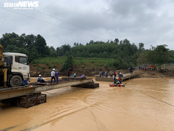 Báo VTC News trao quà của độc giả ủng hộ đồng bào miền Trung ruột thịt - 1