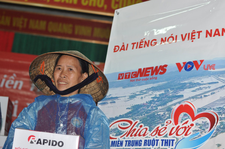 Ferroli đồng hành với VOV trao 500 suất quà cho người dân Quảng Bình - 5