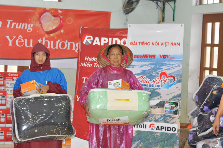 Ferroli đồng hành với VOV trao 500 suất quà cho người dân Quảng Bình - 4