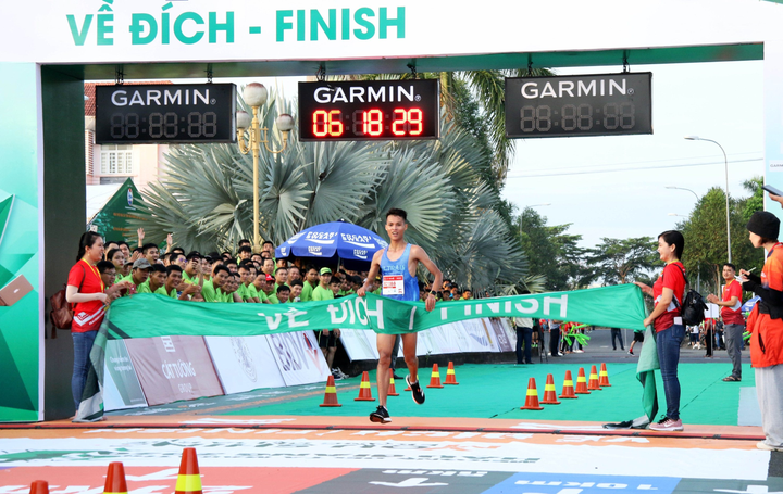 Bí thư Hậu Giang cùng 7.200 vận động viên chạy marathon ‘chống biến đổi khí hậu’ - 5