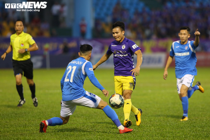 Trực tiếp Than Quảng Ninh 0-4 Hà Nội FC: Quang Hải, Văn Quyết ghi bàn - 3
