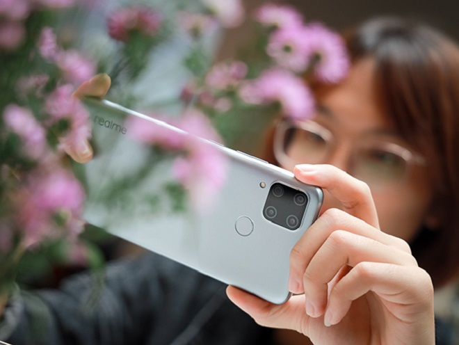 Realme C15: Pin 6.000 mAh, sạc nhanh 18W, 4 camera sau cực chất - 3