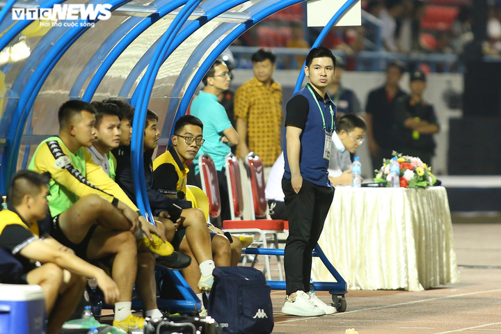 Sốt ruột ngóng tin Viettel sảy chân, Hà Nội FC tột cùng thất vọng - 14