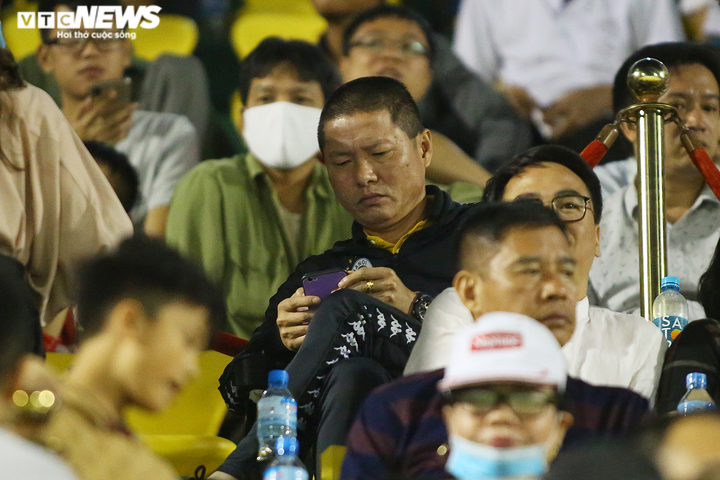 Sốt ruột ngóng tin Viettel sảy chân, Hà Nội FC tột cùng thất vọng - 4