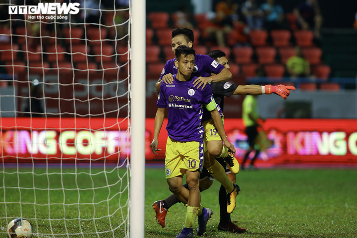 Sốt ruột ngóng tin Viettel sảy chân, Hà Nội FC tột cùng thất vọng - 7