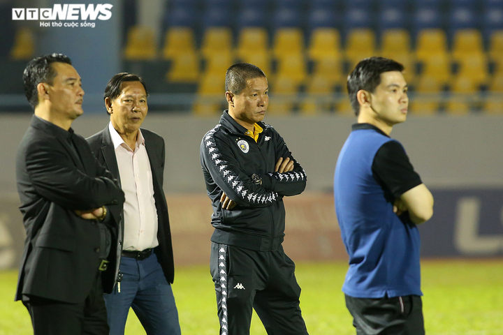 Sốt ruột ngóng tin Viettel sảy chân, Hà Nội FC tột cùng thất vọng - 19