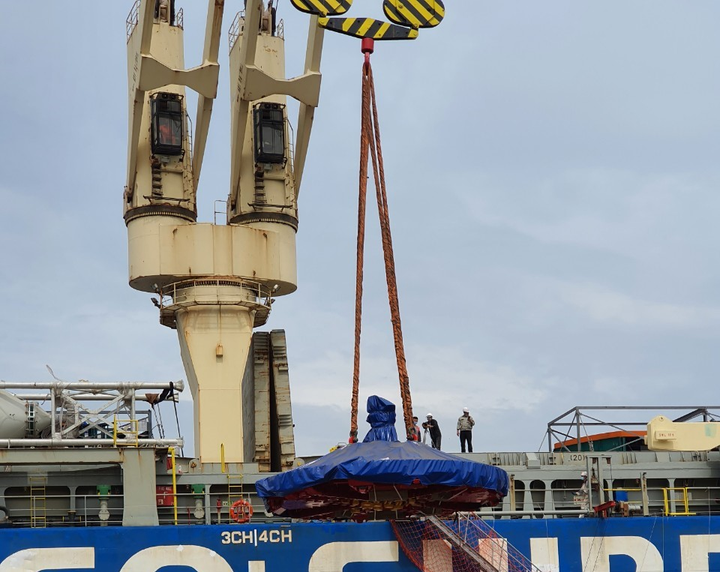 Cận cảnh xếp dỡ robot đào hầm metro Nhổn - ga Hà Nội tại cảng Hải Phòng - 2