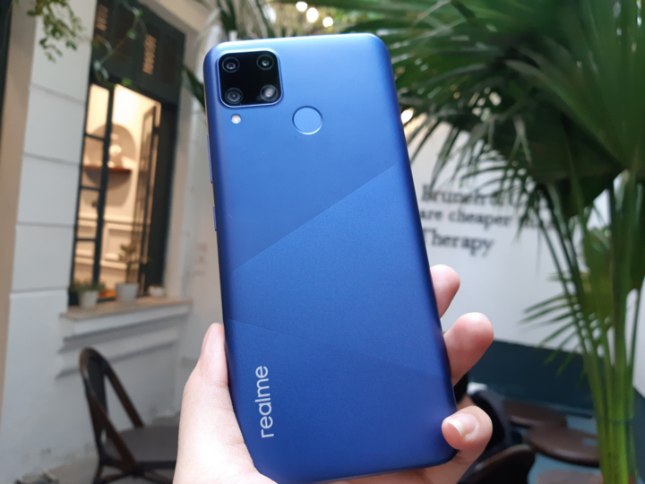 Realme C15: Pin 6.000 mAh, sạc nhanh 18W, 4 camera sau cực chất - 1