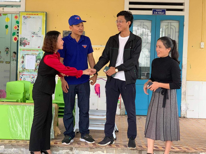 Miễn phí khám và tặng quà, tiền mặt hơn 500 triệu cho người dân Quảng Trị sau lũ - 4