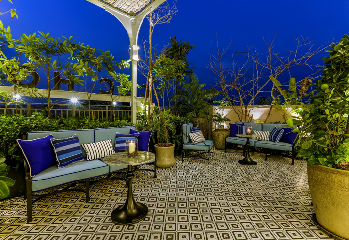 Giới mộ điệu choáng ngợp trong không gian CDC Furniture outlet - 2