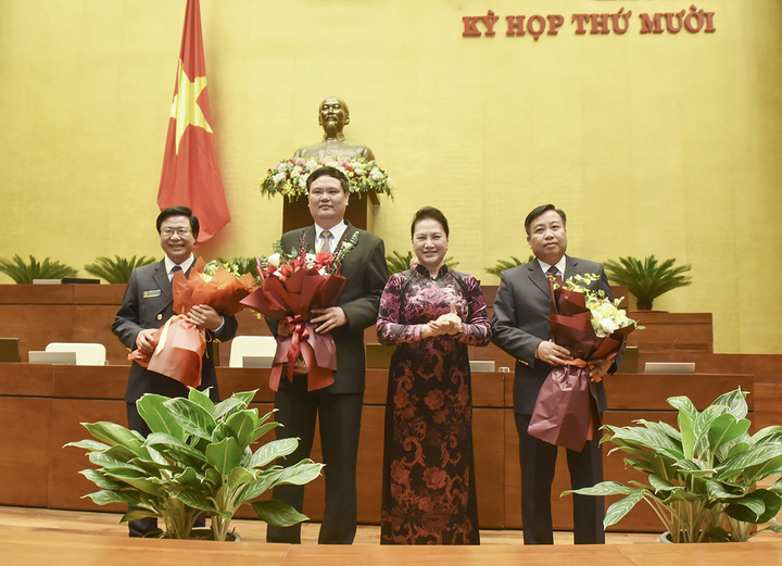 Quốc hội phê chuẩn bổ nhiệm Bộ trưởng Y tế, Bộ trưởng KH&CN, Thống đốc NHNN - 2