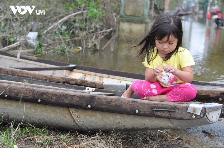 Ferroli, Rapido đồng hành VOV Live, VTC News trao 2000 suất quà cho miền Trung - 2