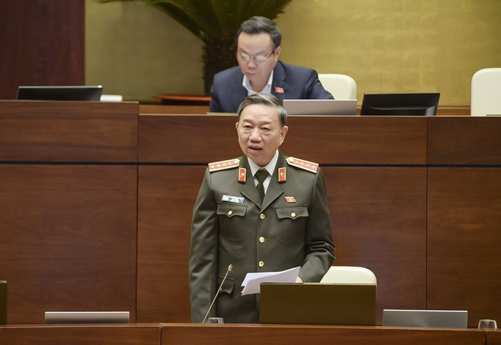 Đấu giá biển xe ô tô số đẹp: Bộ Công an nói gì? - 1