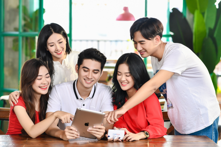 Điện tử hoá song hành cùng người tiêu dùng 4.0 - 1