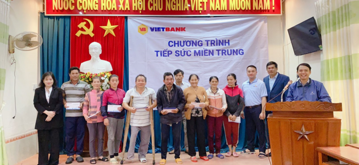 Cán bộ nhân viên Vietbank đồng lòng chia sẻ với miền Trung những ngày bão lũ - 3
