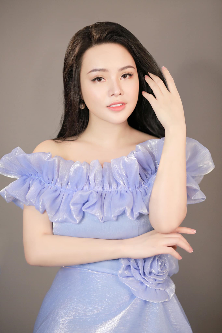 Sao Mai Thụy Miên nghẹn ngào hát ca khúc 'Miền Trung ơi" - 1