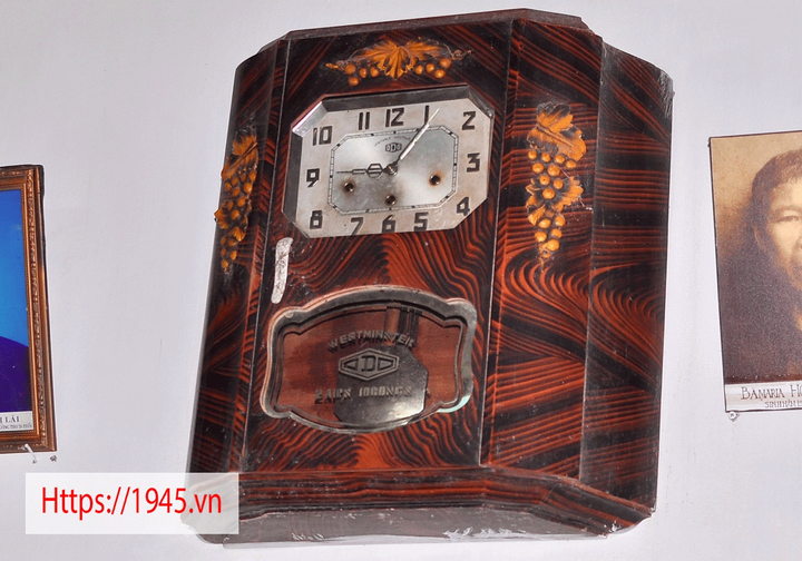 Cửa hàng 1945.vn: Người trẻ tâm huyết với nghề truyền thống - 2