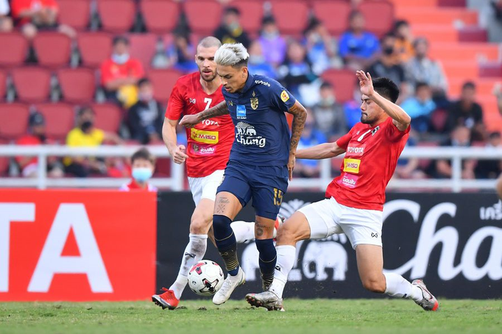 Tuyển Thái Lan bất phân thắng bại với dàn sao Thai League - 1