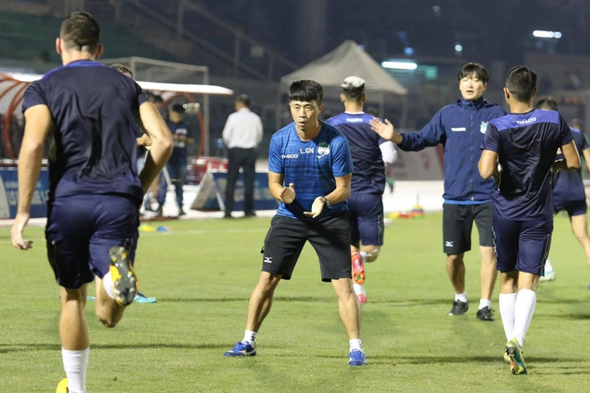 HAGL không giữ HLV thể lực người Hàn Quốc - 1