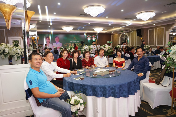 Nghệ sĩ Quang Tèo xuất hiện tại chương trình ra mắt sản phẩm của Anphagroup - 2