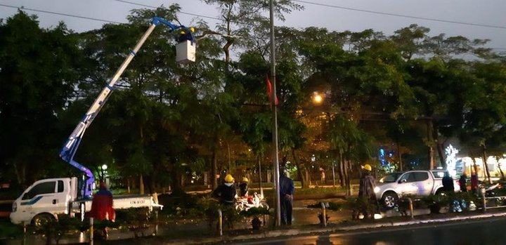 Ngành điện miền Bắc khắc phục thiệt hại thiên tai, đảm bảo sản xuất kinh doanh - 2