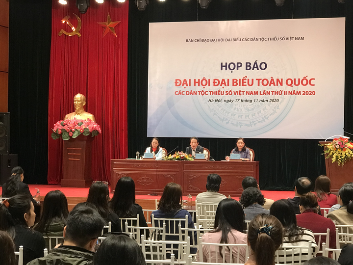 Đại biểu trẻ nhất dự Đại hội các dân tộc thiểu số lần thứ II mới 18 tuổi - 1