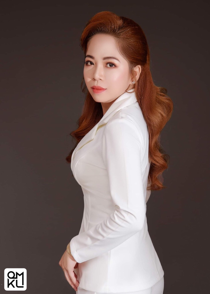 Khánh Linh: 'Tôi đến với từ thiện bằng cái tâm và sự đồng cảm' - 6