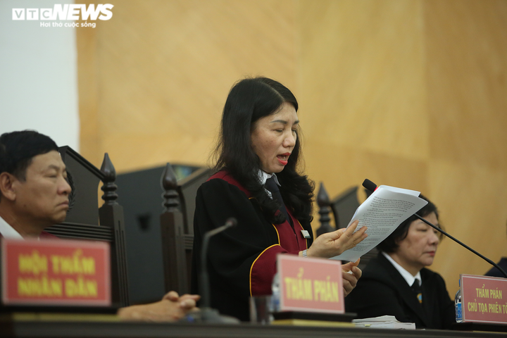 Kẻ bạo hành con gái 3 tuổi đến chết quỳ lạy xin lỗi: 'Mẹ ơi, con biết sai rồi' - 3