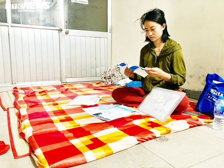 Xót xa gia cảnh cô gái bị ung thư, vẫn lo cho mẹ bị tai nạn và 2 em tâm thần - 3