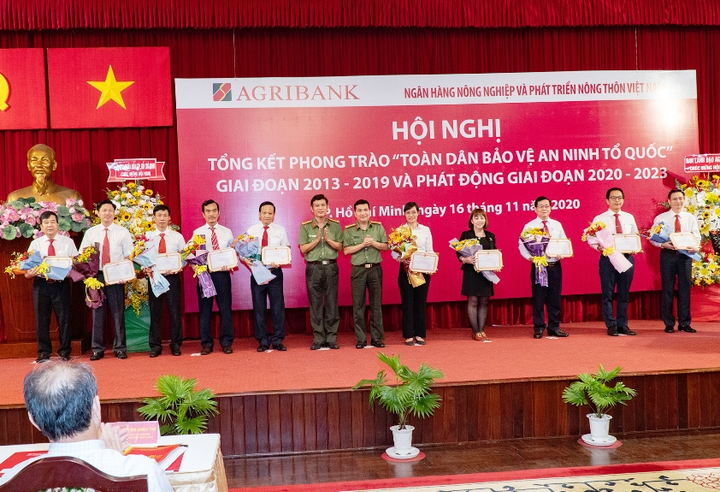 Agribank phát động phong trào 'Toàn dân bảo vệ an ninh Tổ quốc' tại TP. HCM - 4