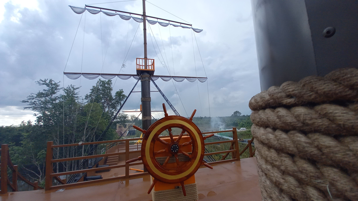 'Sống ảo' với mô hình thuyền buồm độc nhất miền Tây - 4