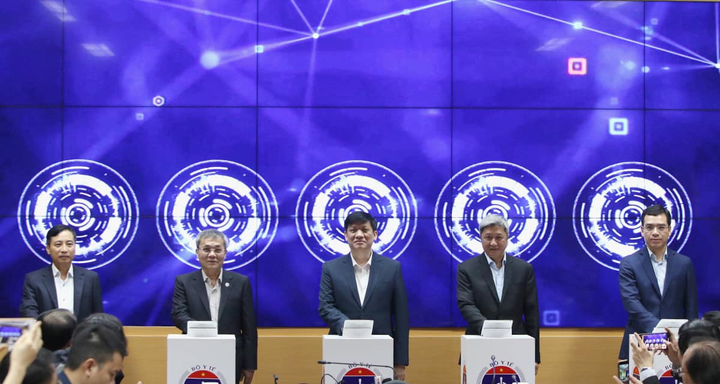 Bộ trưởng Y tế: Người dân có quyền giám sát các dịch vụ của ngành y tế - 2