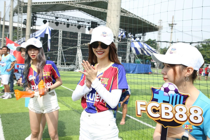 Siêu hùng tranh đấu – Bữa tiệc bóng đá, âm nhạc cho fan bóng đá Việt Nam - 2