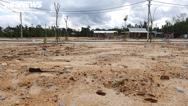 Dự án tái định cư cao tốc chục tỷ đồng chậm tiến độ, có dấu hiệu thi công ẩu - 3