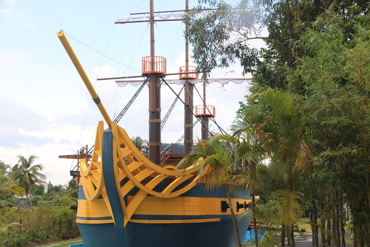 'Sống ảo' với mô hình thuyền buồm độc nhất miền Tây - 8