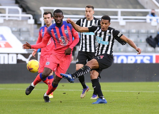 Thắng dễ Newcastle, Chelsea tạm chiếm ngôi đầu Ngoại hạng Anh - 2